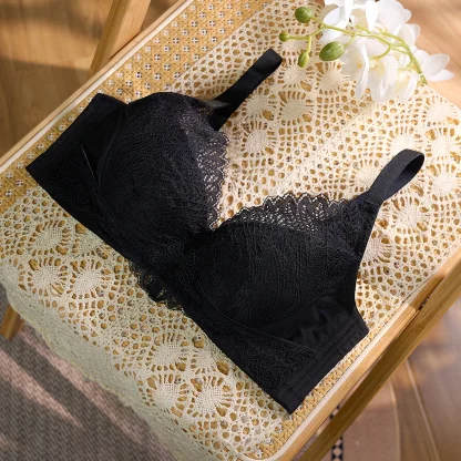 Underwire Adjustable Bra with Lace - Image 4