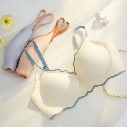 Seamless Bralette with Contrasting Color - Image 12