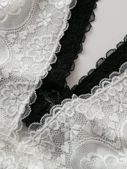 Chic Halter Bralette with Lace Design - Image 8