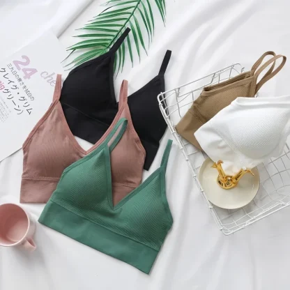 Seamless Bralette with Solid Color Design - Image 3