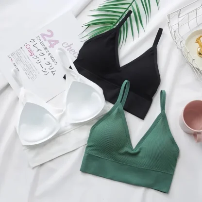 Seamless Bralette with Solid Color Design - Image 4