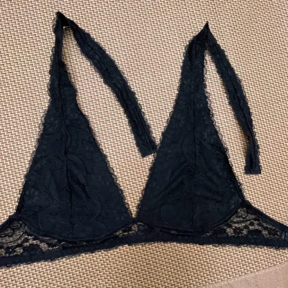 Chic Halter Bralette with Lace Design - Image 5